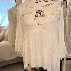 Forever 21 Cream Lace Accent Blouse